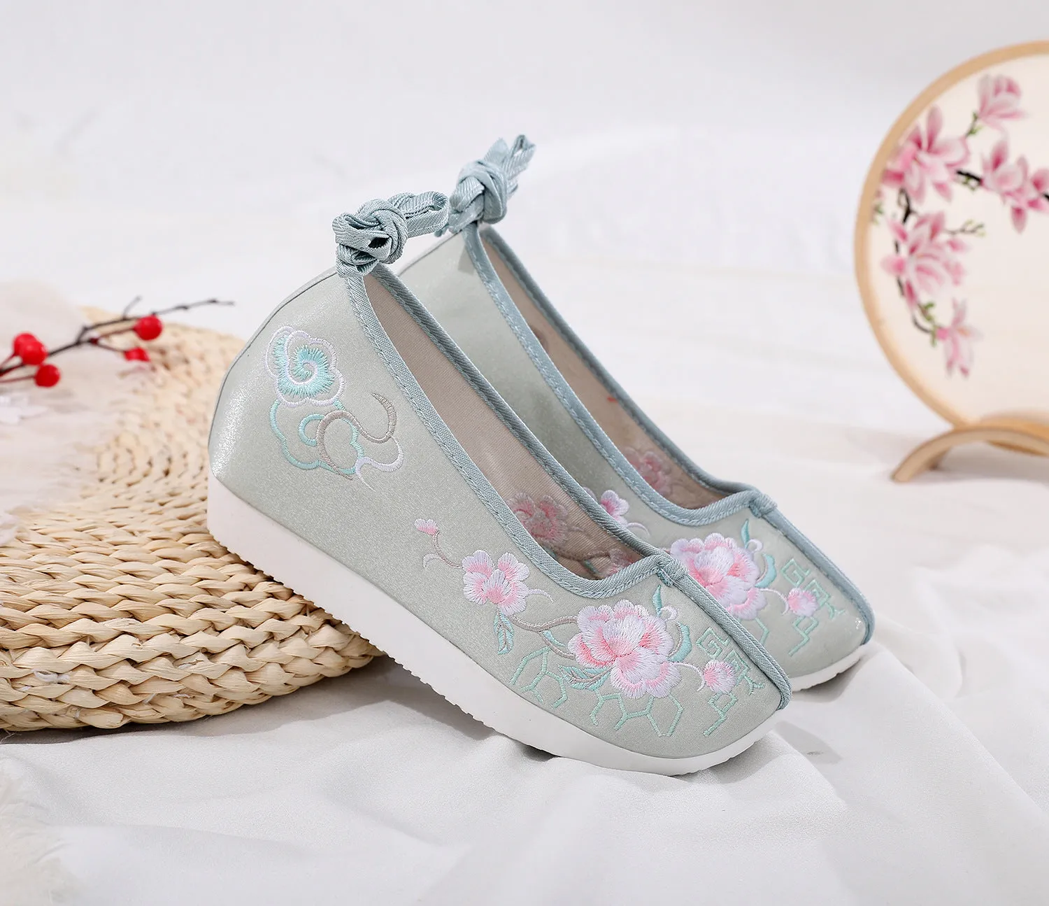 For Han Chinese Clothing Round Head Female Canvas Shoes