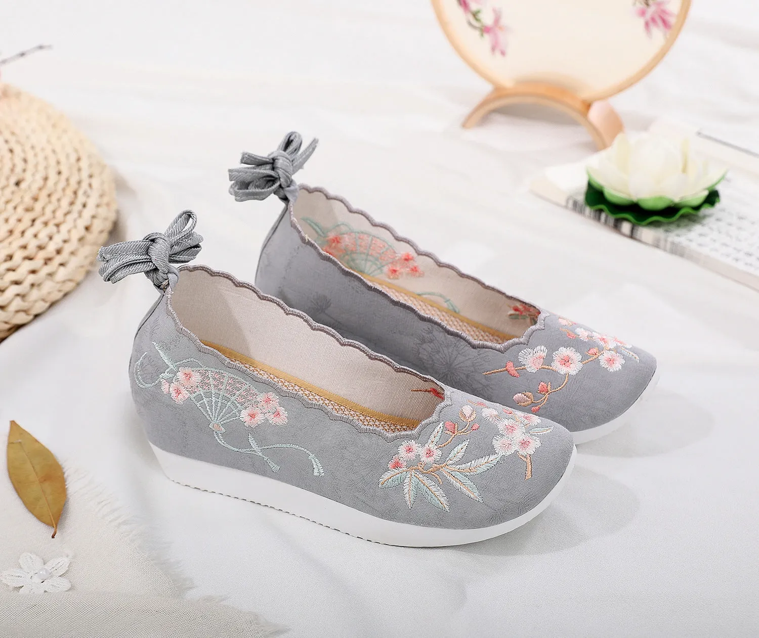 For Han Chinese Clothing Round Head Female Canvas Shoes