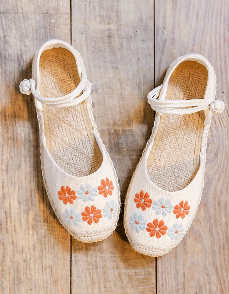 Handmade Daisy Embroidery Comfortable Flat Shoes