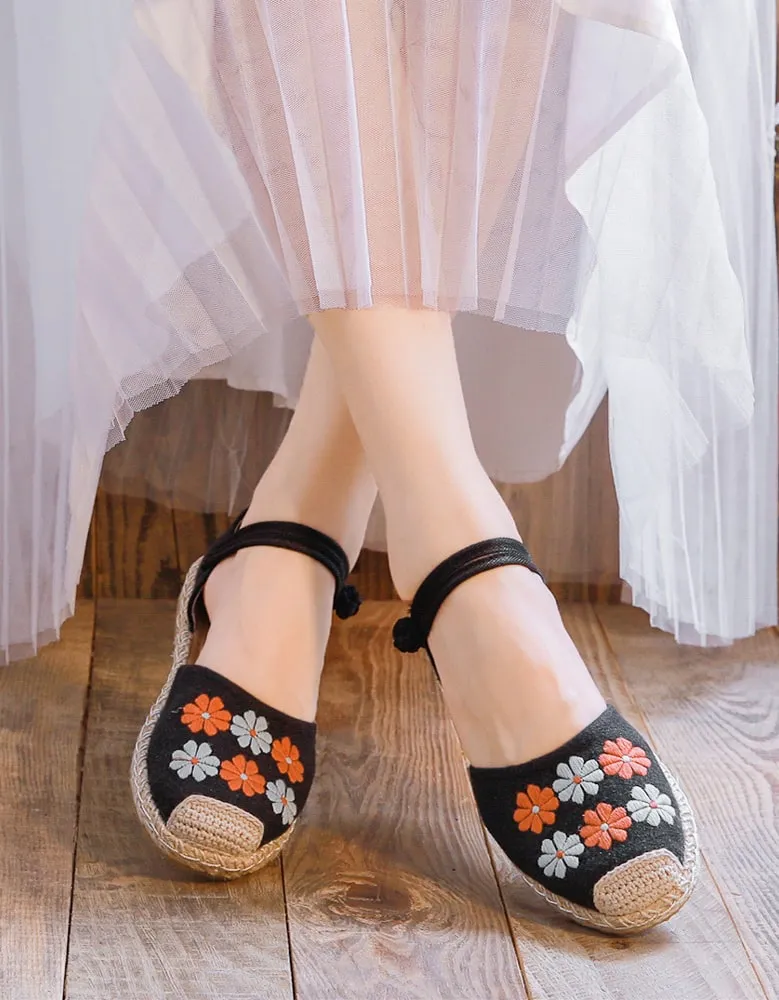 Handmade Daisy Embroidery Comfortable Flat Shoes