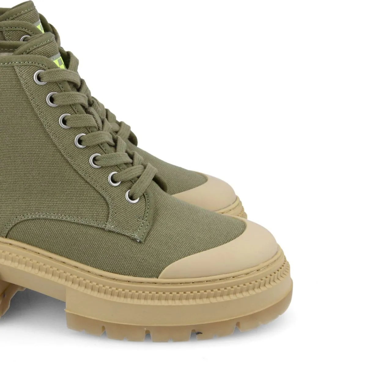 Strong Boots Canvas Recycled in Olive